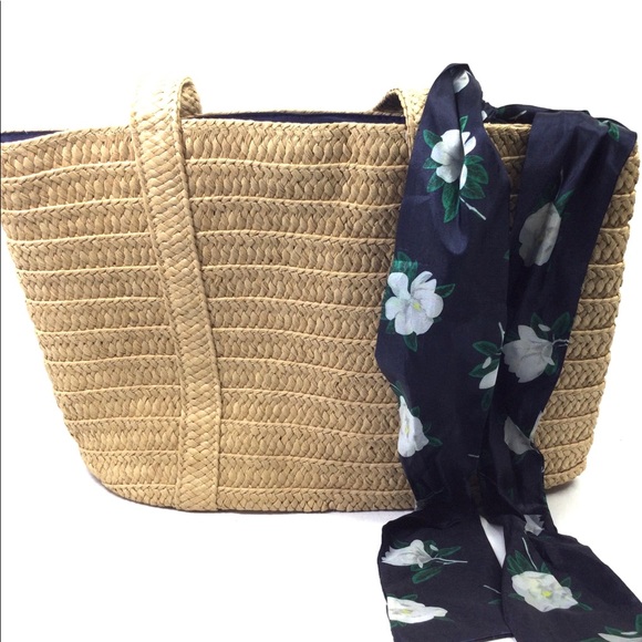 Draper James Everyday Straw Bag / Tote with Signature Magnolias Scarf. - Picture 1 of 11